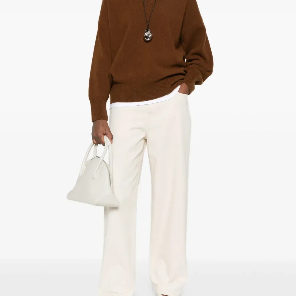 Джинсы свободного кроя