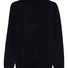 Свитер с высоким воротником