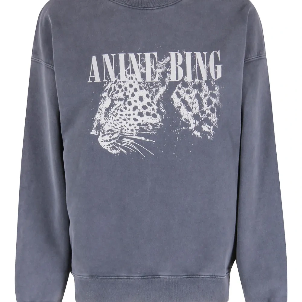 Толстовка с графичным узором