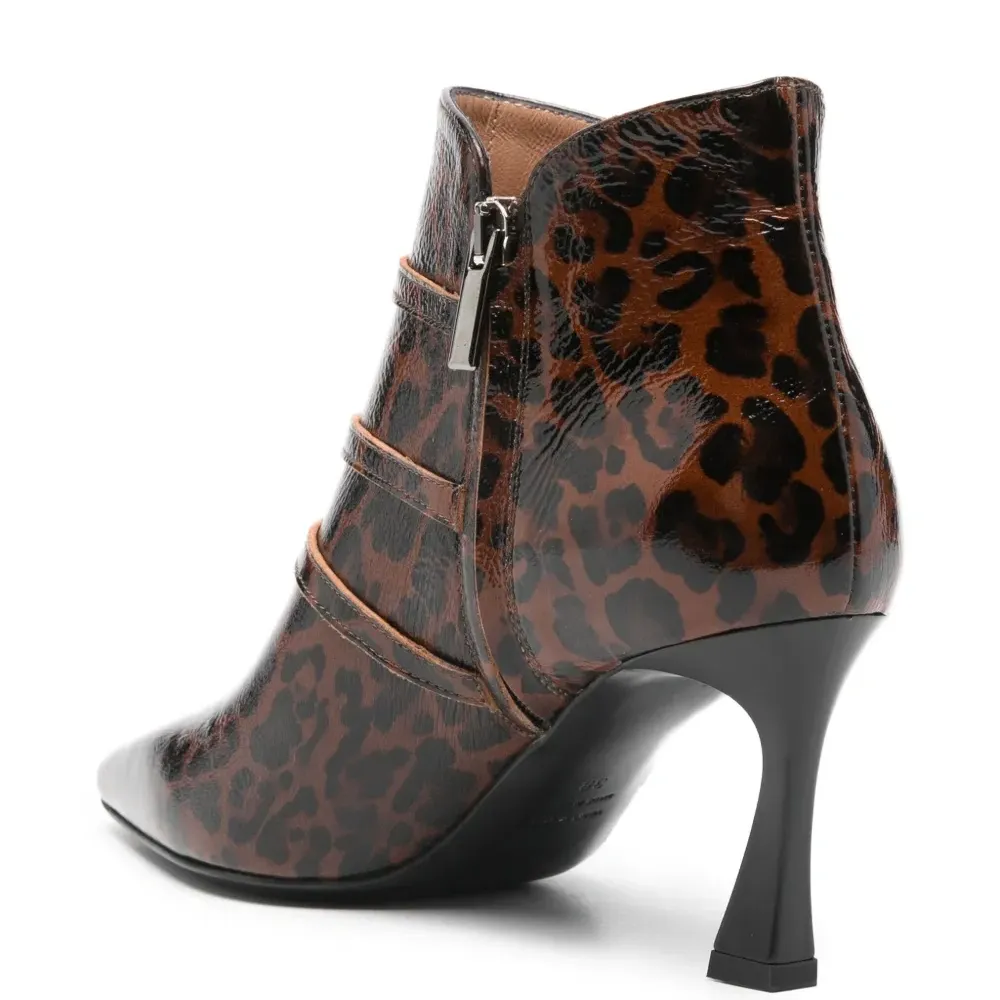 Ботильоны с анималистичным принтом и пряжками Ботильоны с анималистичным принтом и пряжками