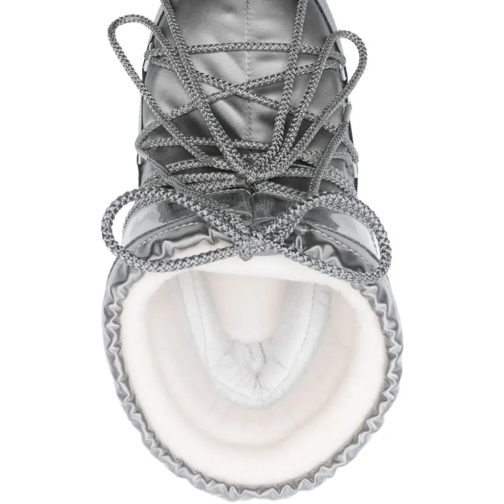 Иконические ботинки на шнурке