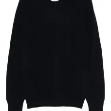 Свитер с круглым вырезом