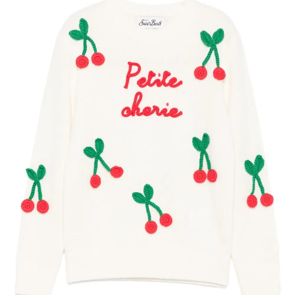 Свитер с вышивкой