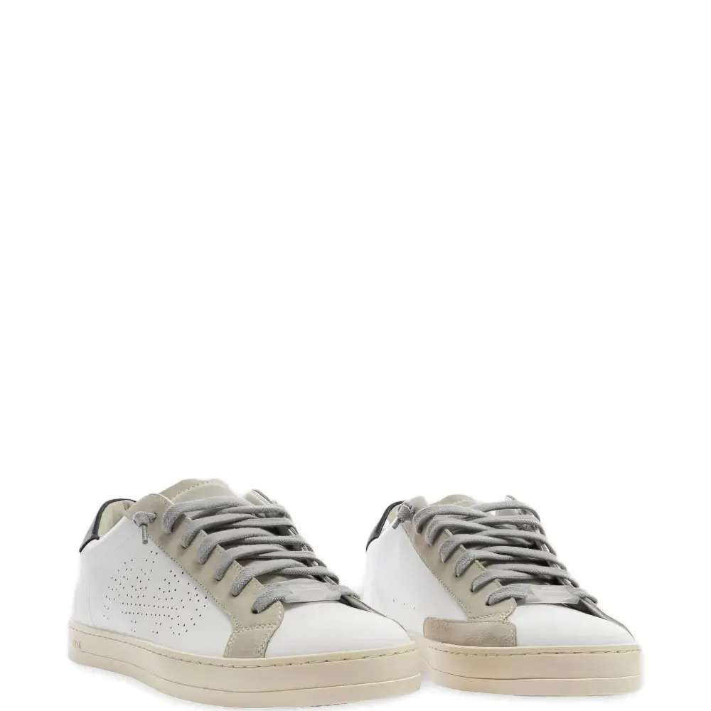 Кроссовки с логотипом