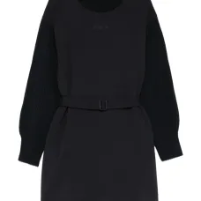 Платье с длинными рукавами и поясом