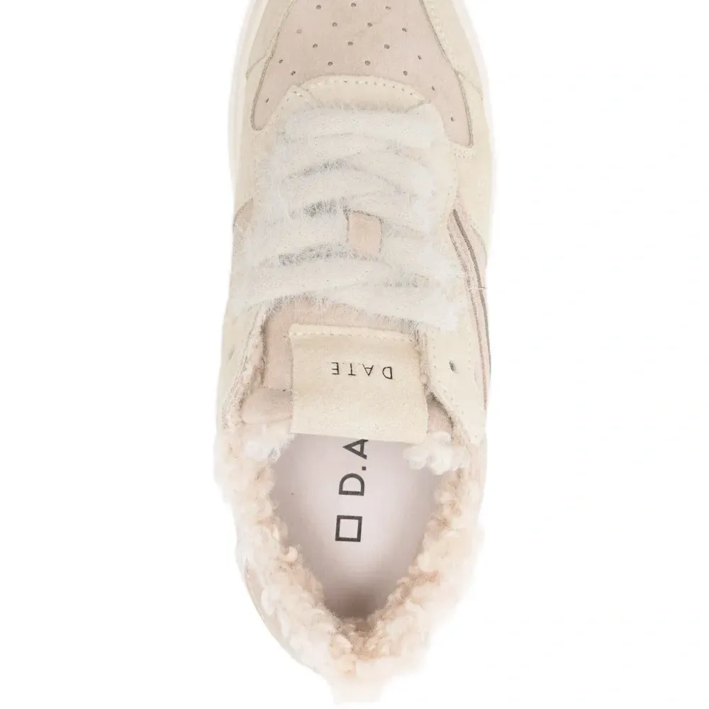 Кроссовки с фактурными вставками