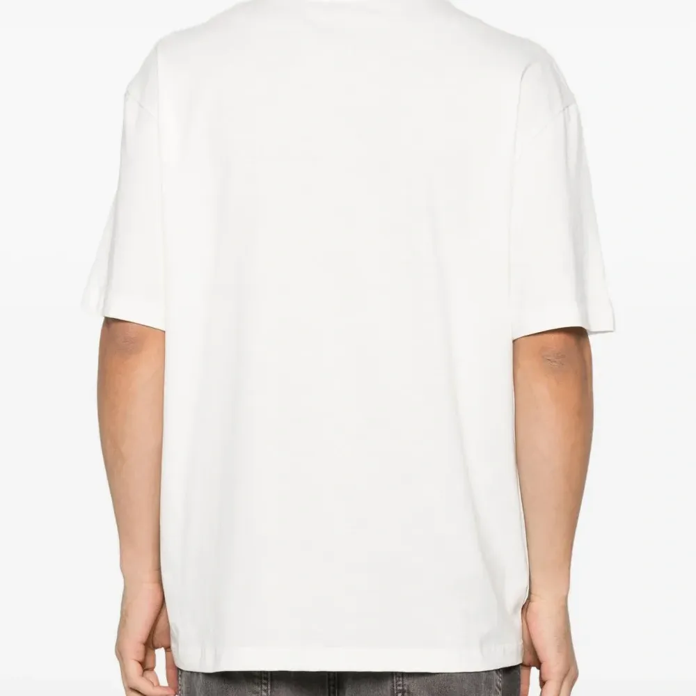 Футболка с графичным принтом Футболка с графичным принтом