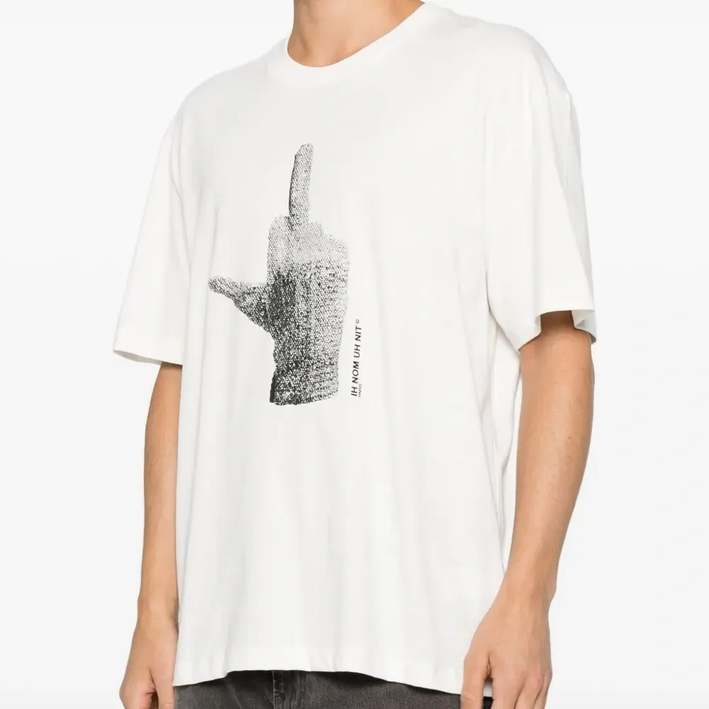 Футболка с графичным принтом Футболка с графичным принтом