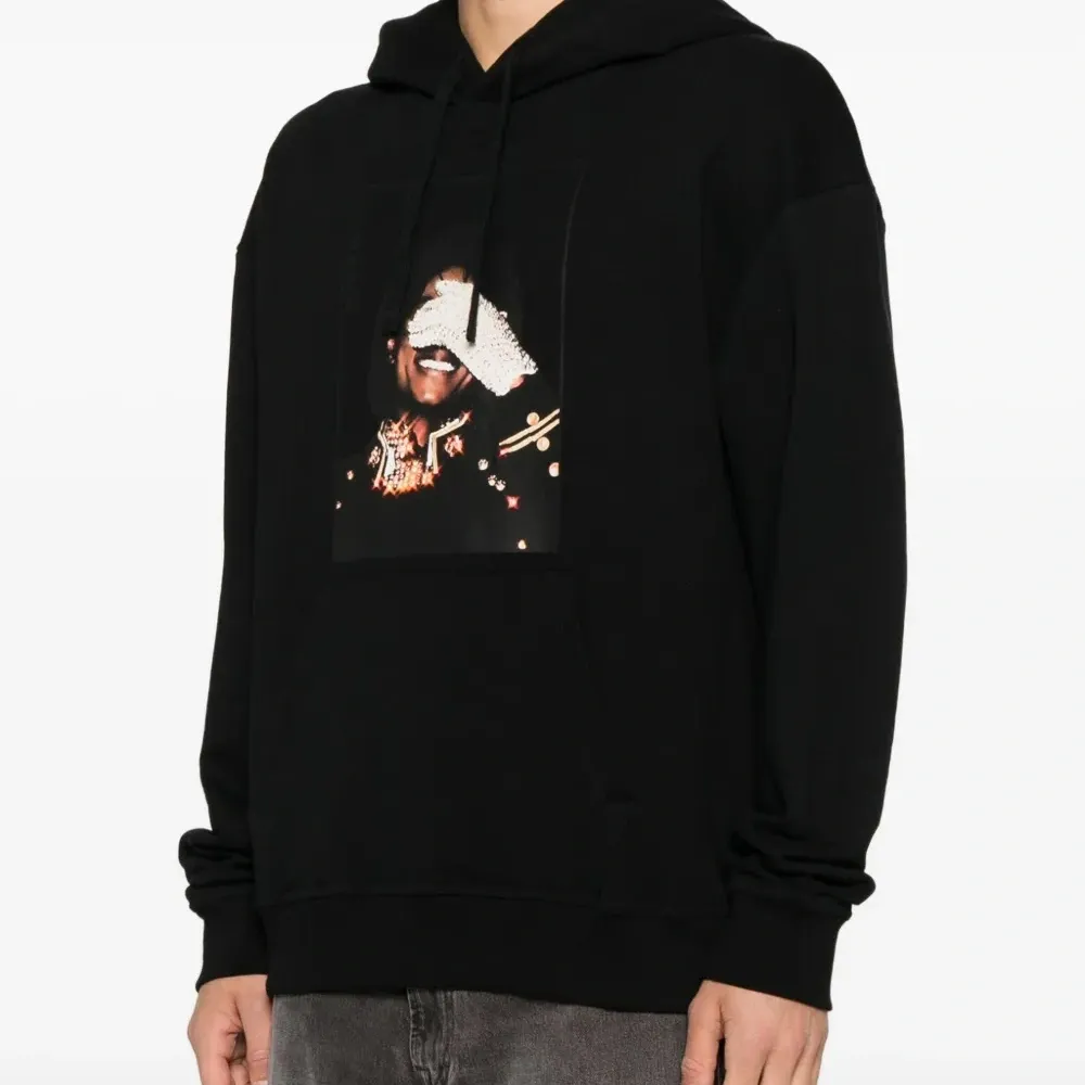 Худи с графичным принтом Худи с графичным принтом