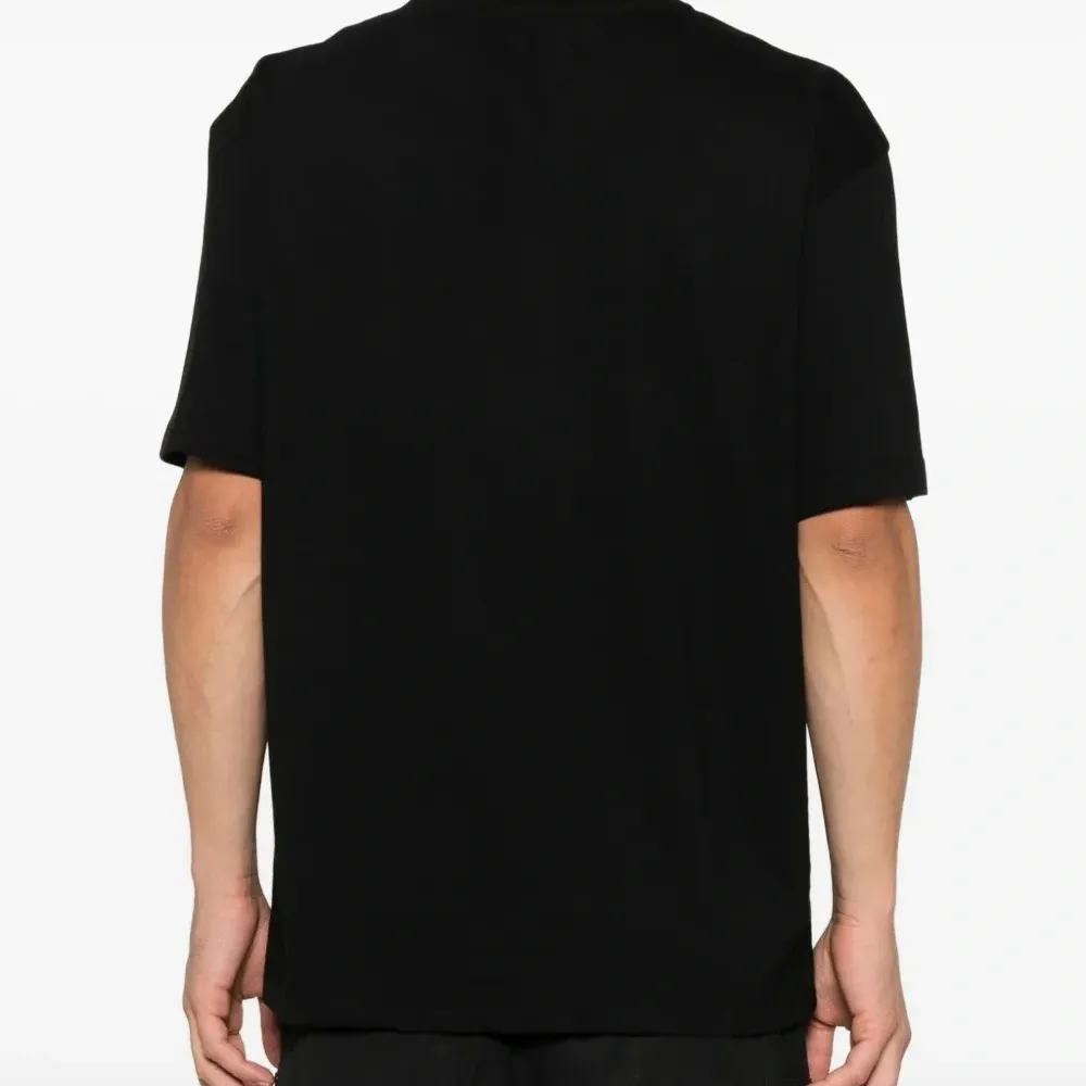 Футболка с графичным принтом