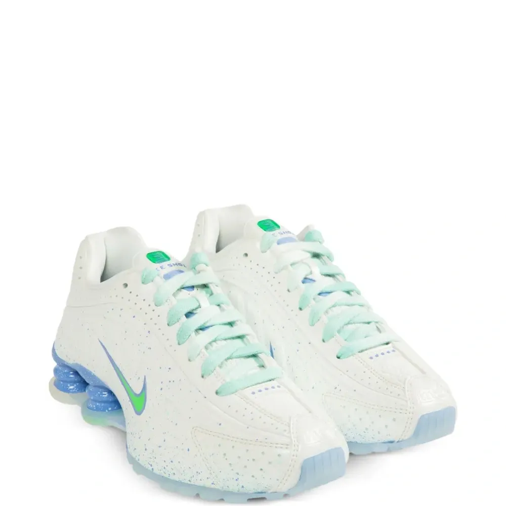 Кеды Shox R4 с перфорацией Кеды Shox R4 с перфорацией