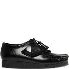 Туфли на шнуровке с кисточками