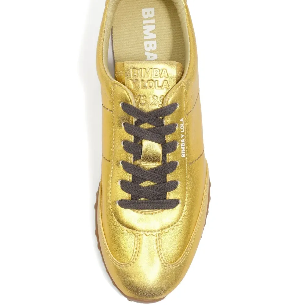 Кроссовки с эффектом металлик