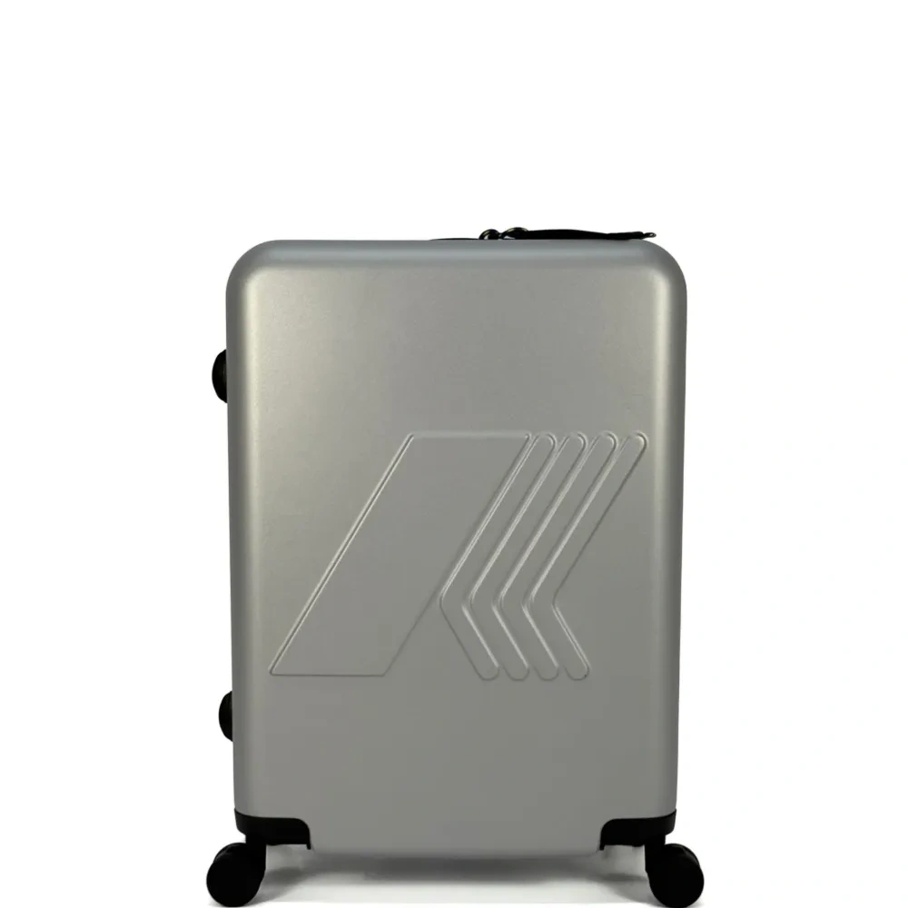 Чемодан с тисненым логотипом