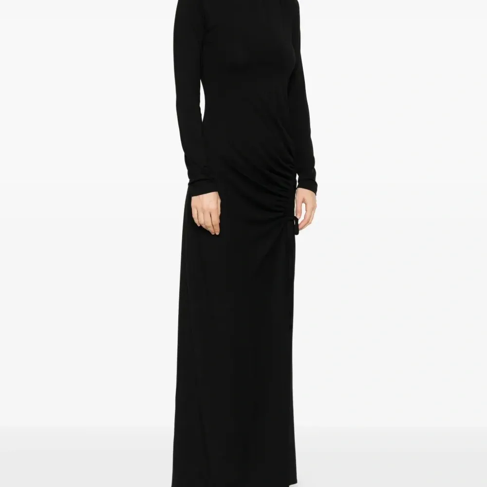 Платье макси с длинными рукавами