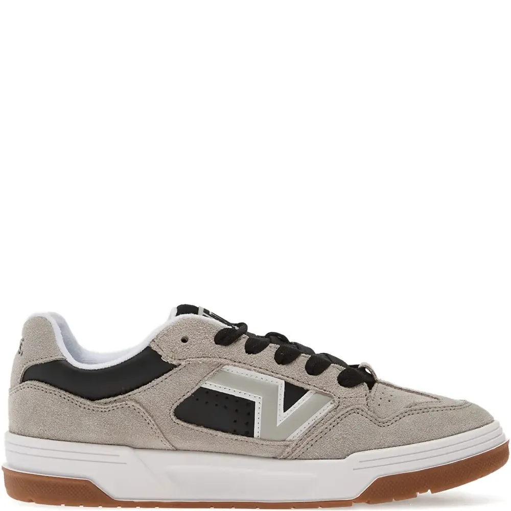 Кроссовки Upland