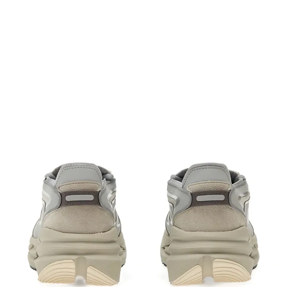 Кроссовки Adistar из коллаборации с Stella McCartney