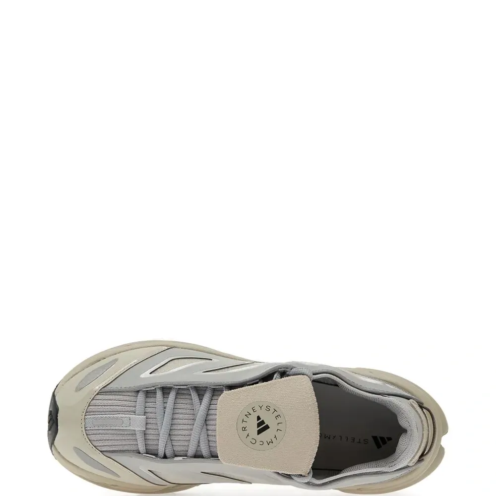 Кроссовки Adistar из коллаборации с Stella McCartney