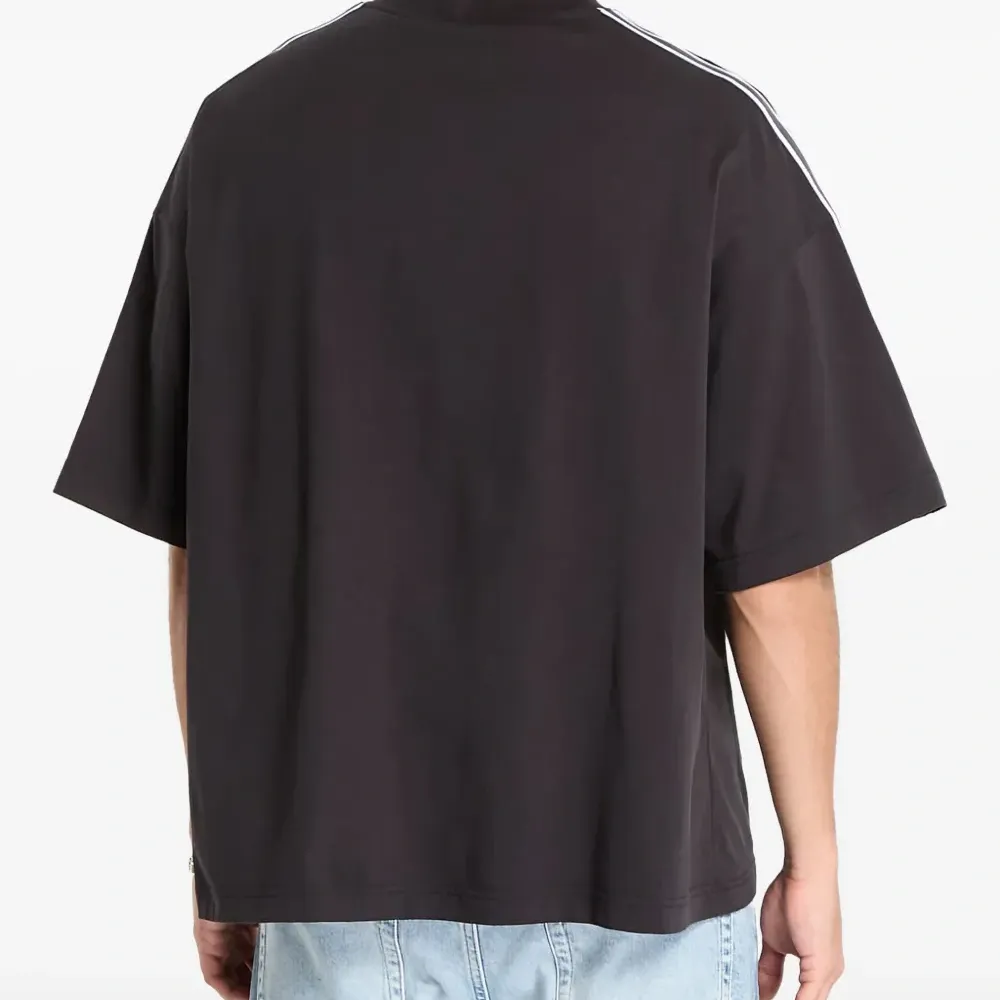 Футболка с лентами