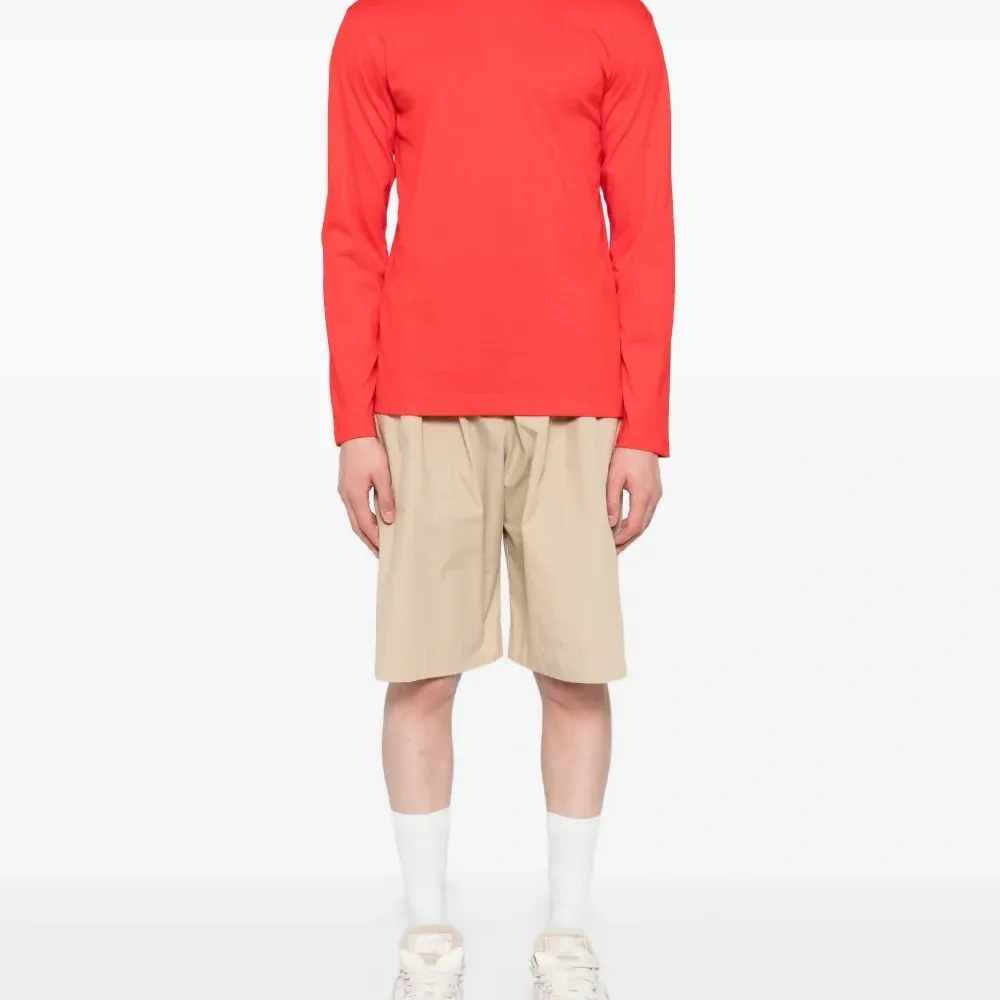 Футболка с круглым вырезом