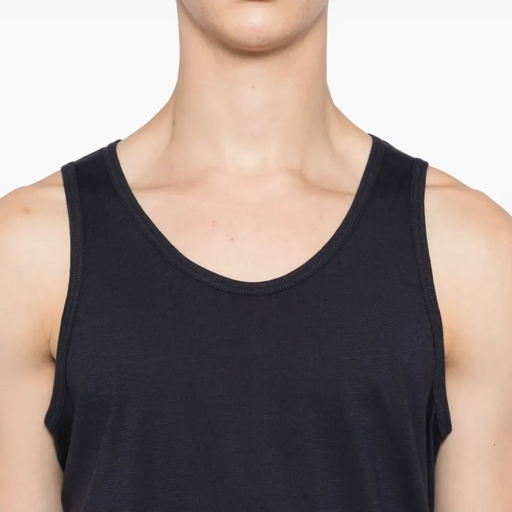 Топ без рукавов