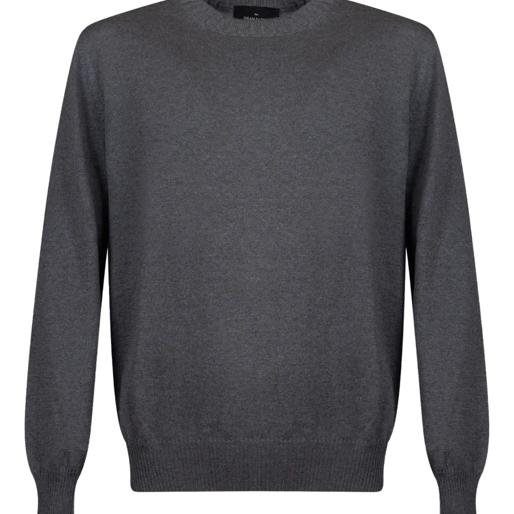 Свитер в рубчик