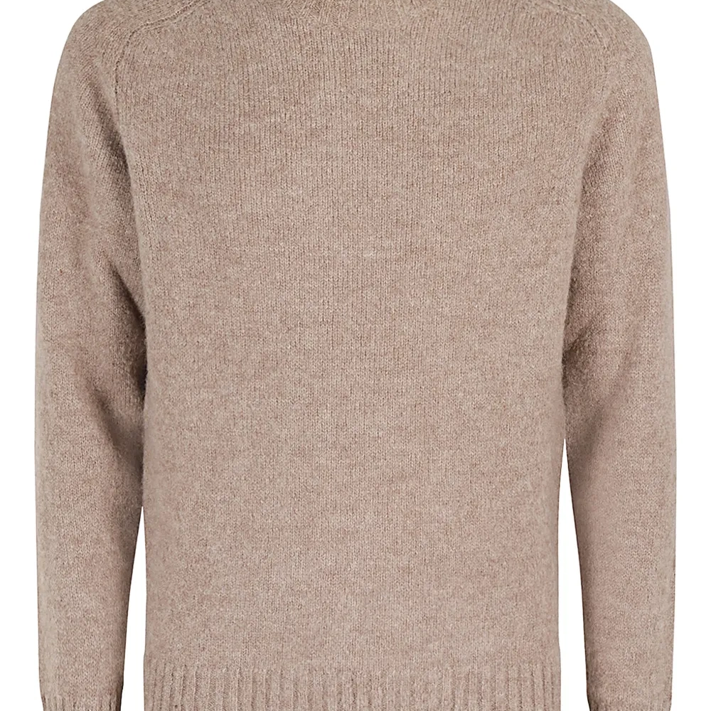 Свитер с круглым вырезом