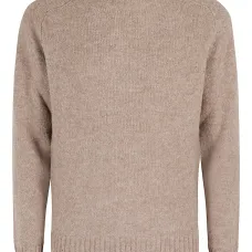 Свитер с круглым вырезом