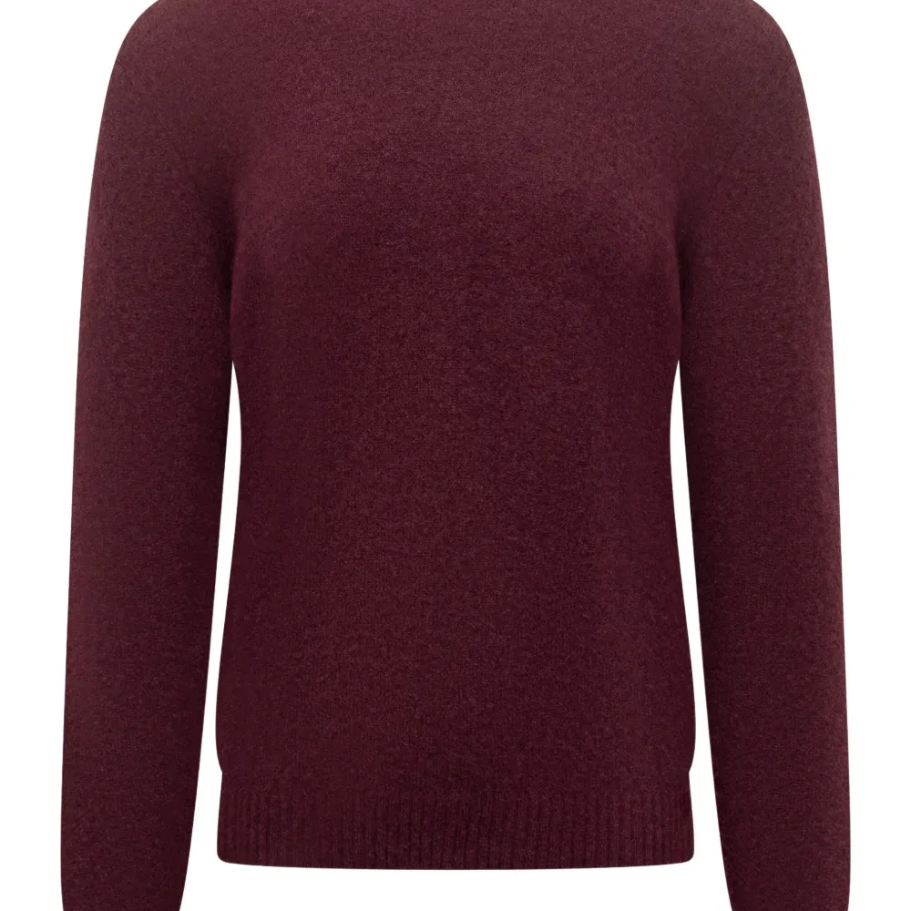 Свитер с круглым вырезом