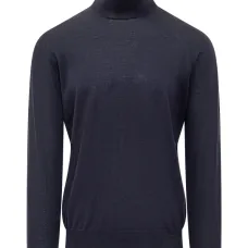 Свитер с высоким воротником