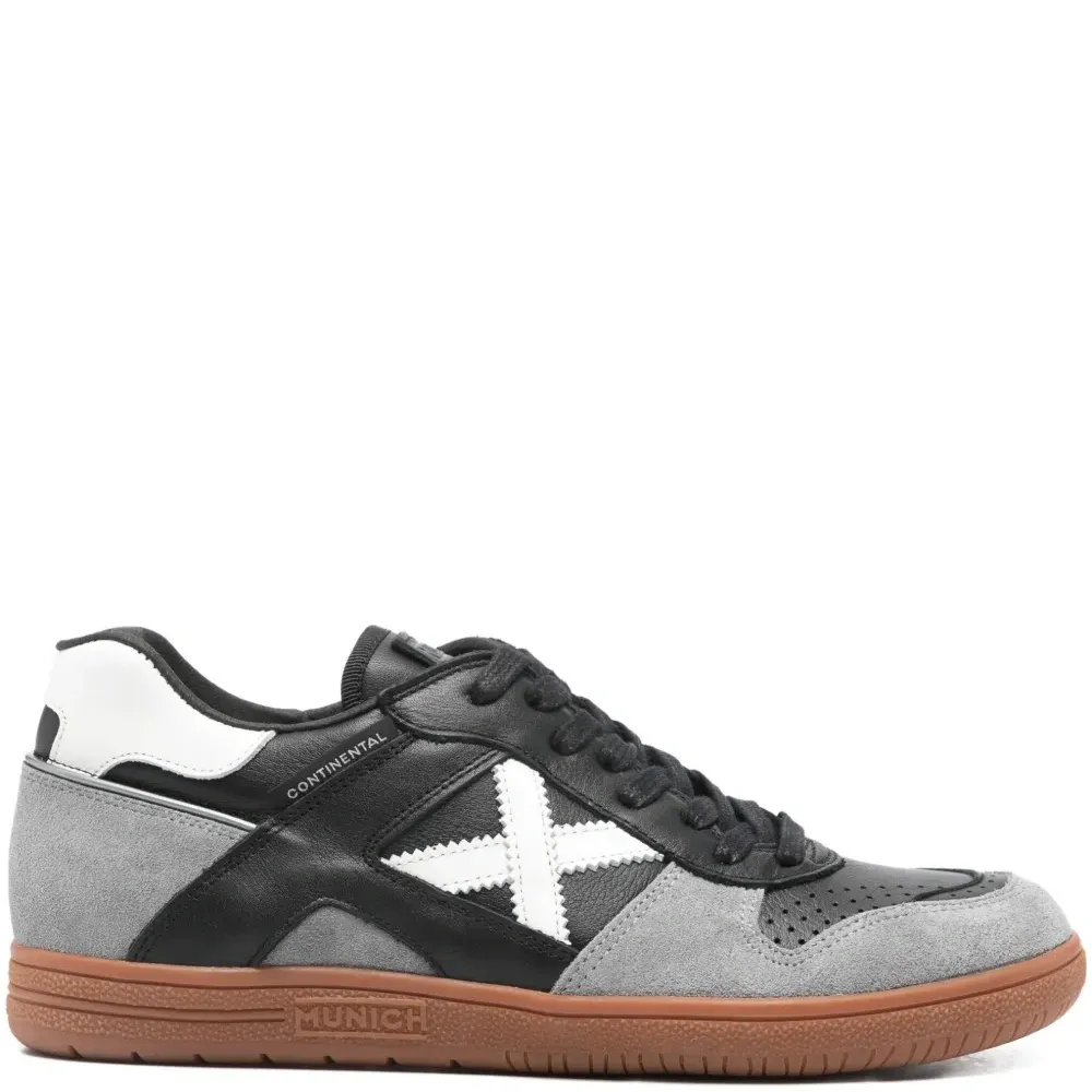 Кроссовки со вставками