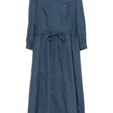 Платье с V-образным вырезом