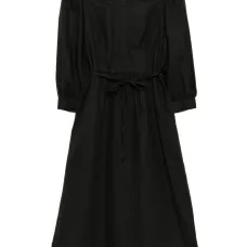 Платье с V-образным вырезом