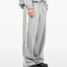 Спортивные брюки с лампасами Спортивные брюки с лампасами