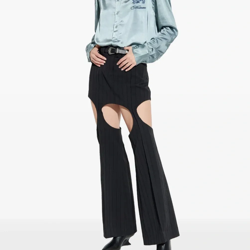 Рубашка с вышитым логотипом