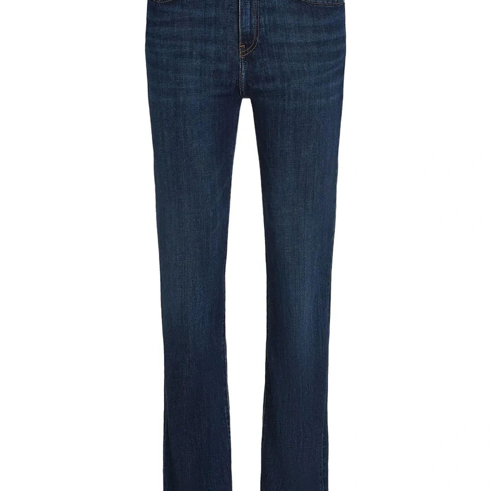 Джинсы bootcut с пятью карманами