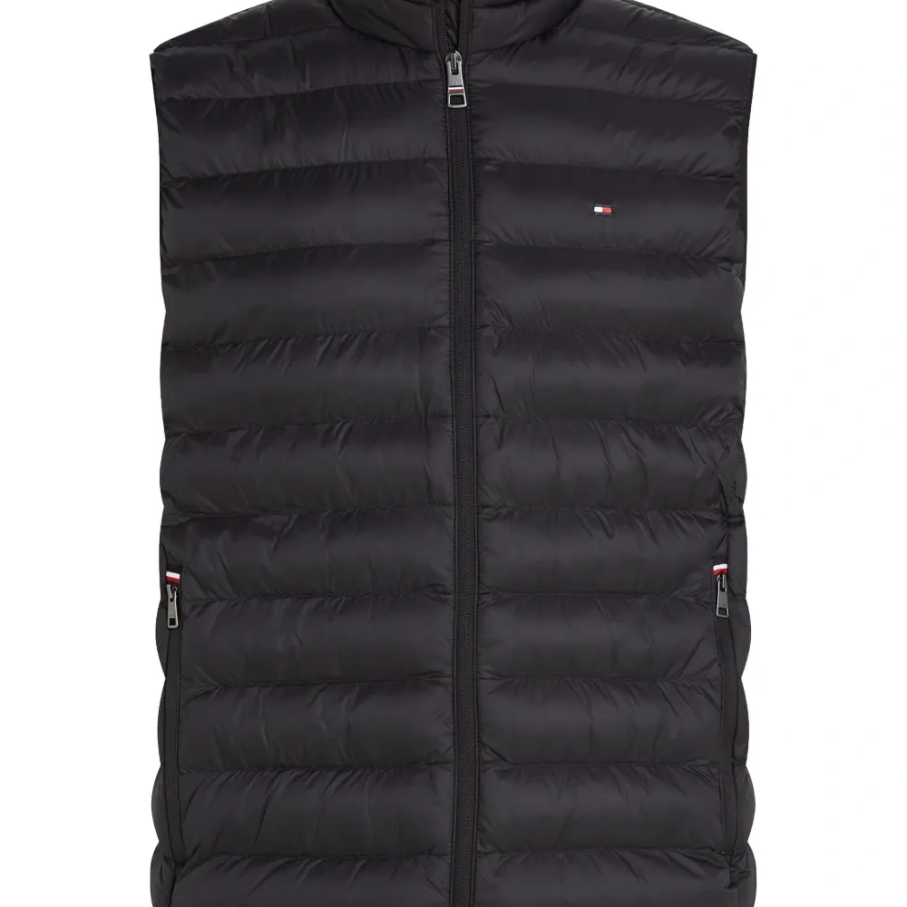 Дутый жилет на молнии