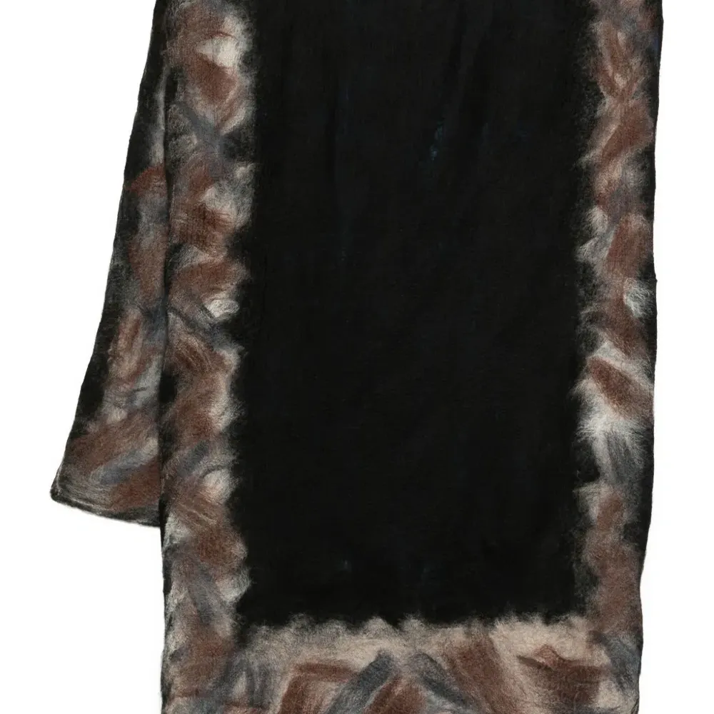 Шарф с ломаным краем Шарф с ломаным краем