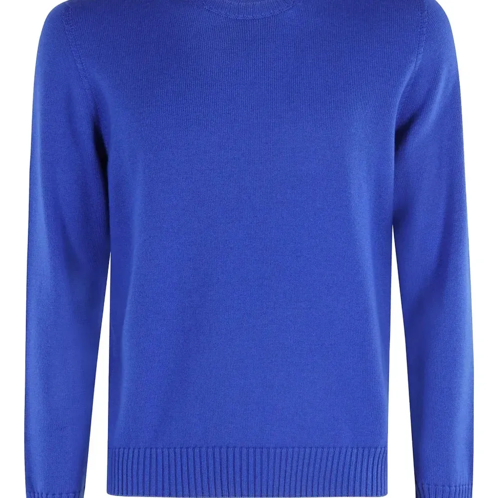 Свитер в рубчик