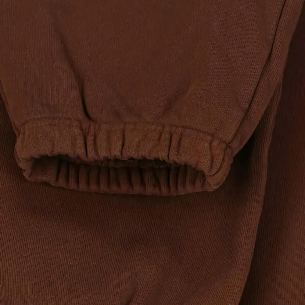 Спортивные брюки с карманами