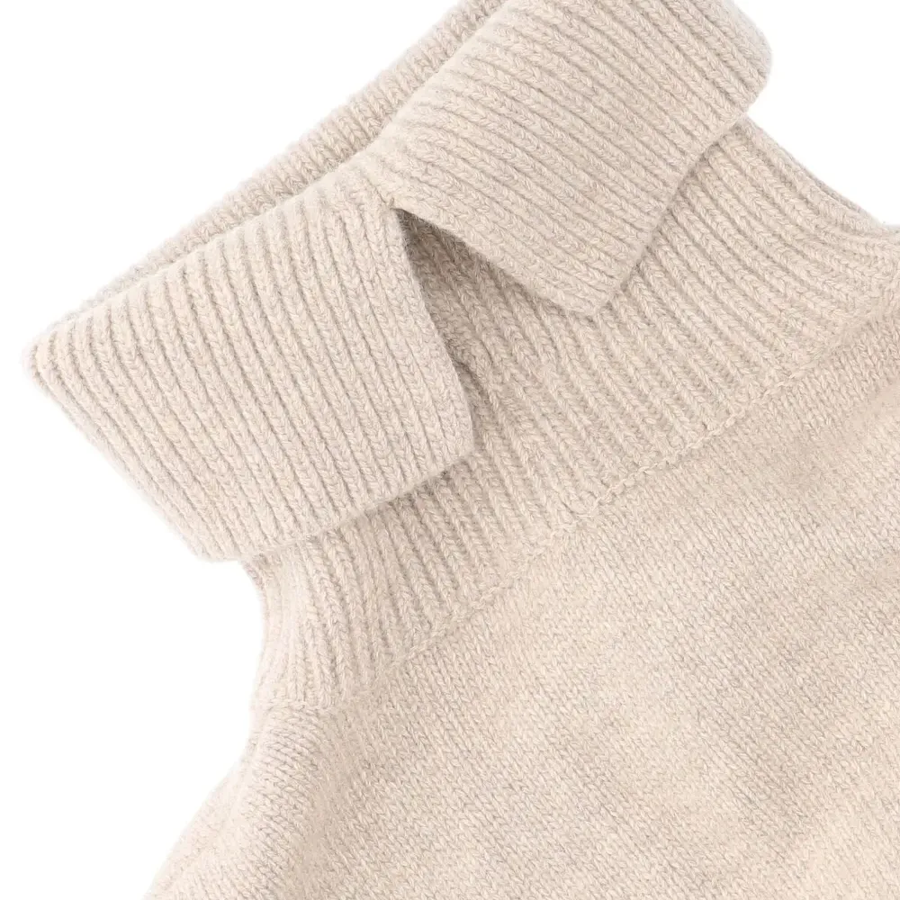 Шарф с высоким воротником