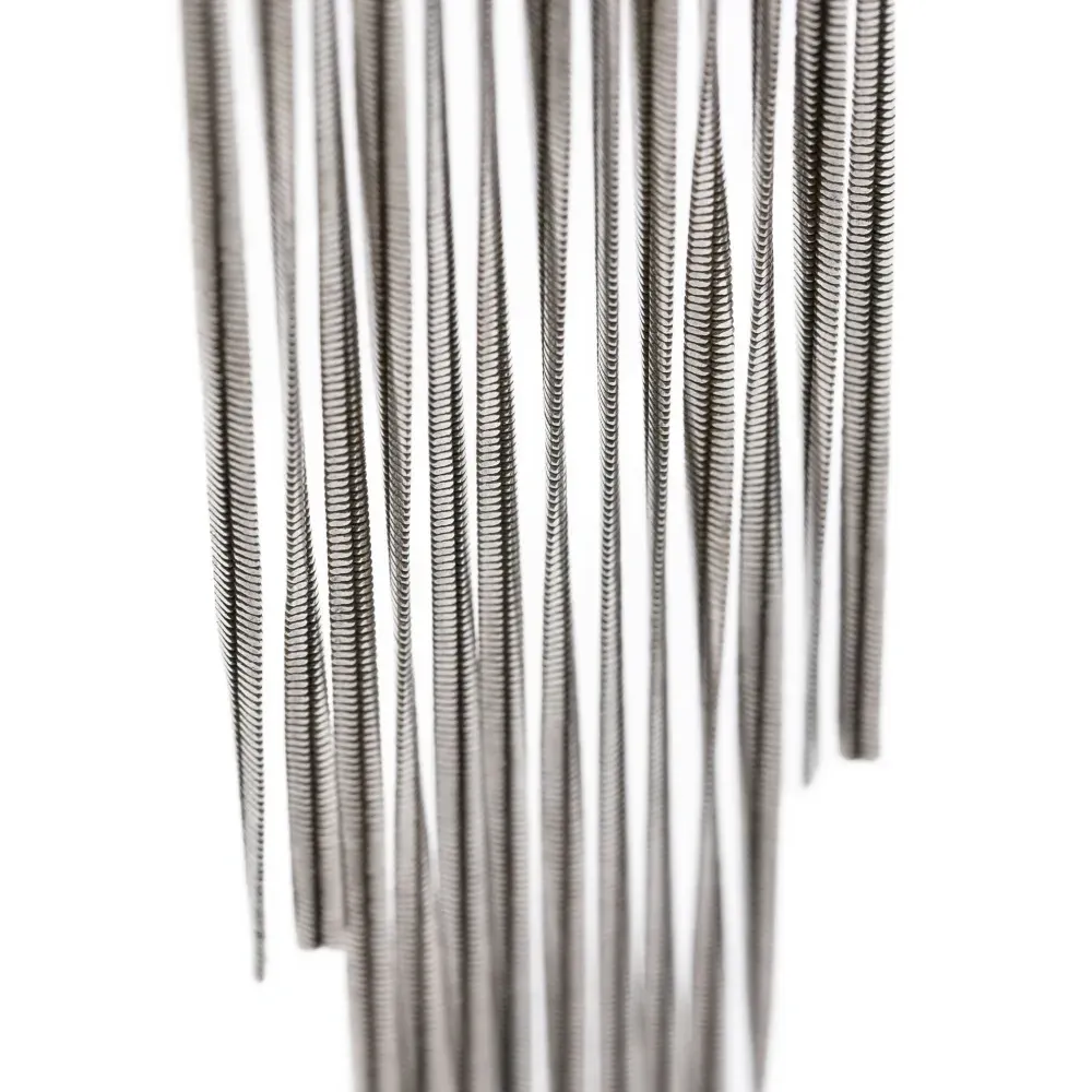 Брошь с кисточкой