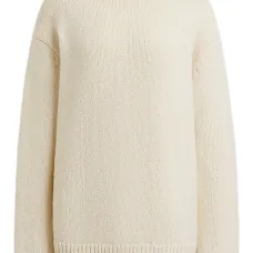 Свитер с круглым вырезом