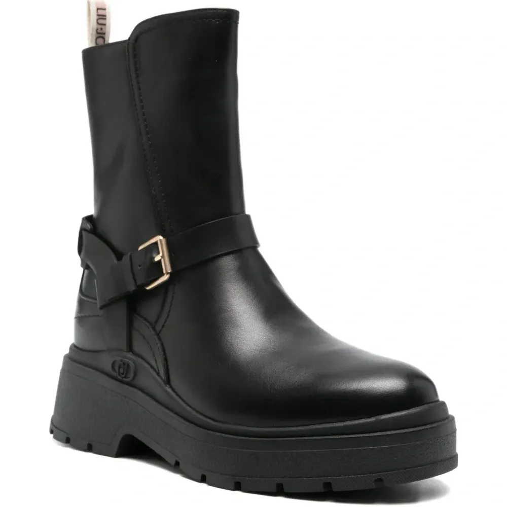 Ботинки Andrea с пряжками