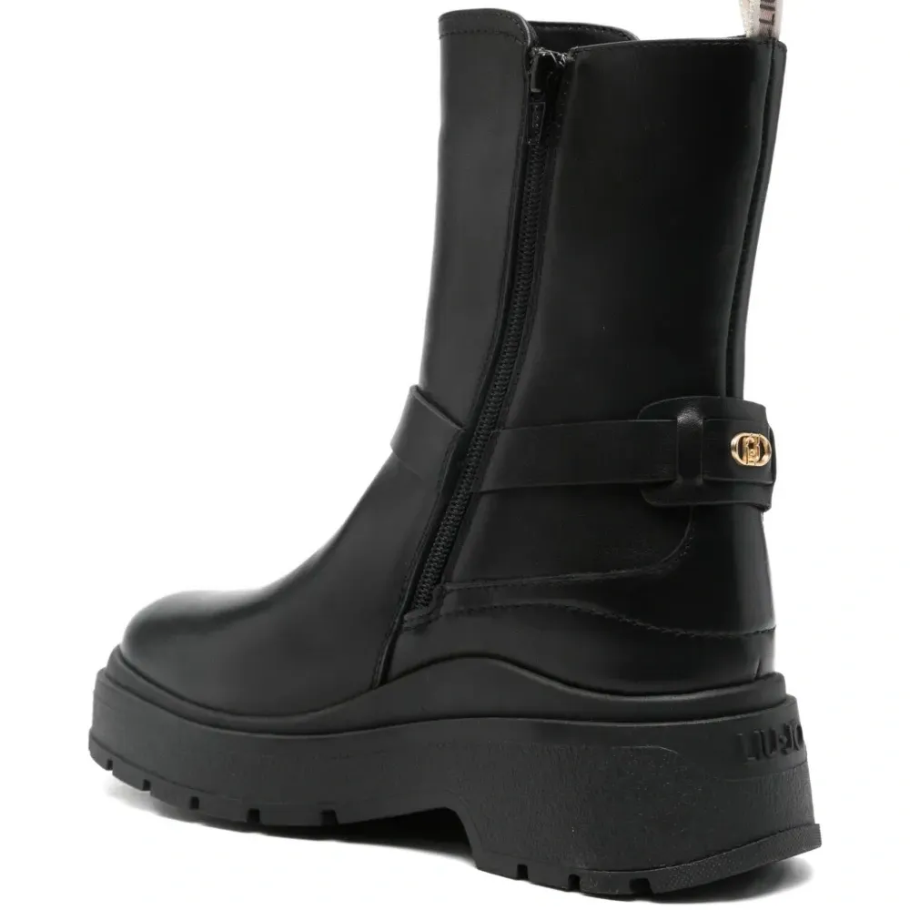 Ботинки Andrea с пряжками