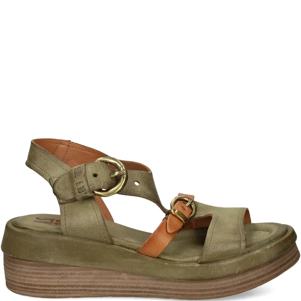 Сандалии Stanley