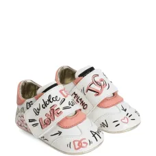 Кроссовки на шнуровке Кроссовки на шнуровке