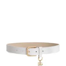 Ремень с пряжкой и украшением