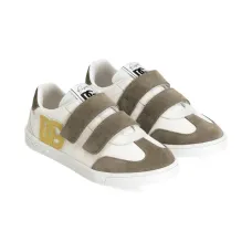 Кроссовки с нашивкой-логотипом