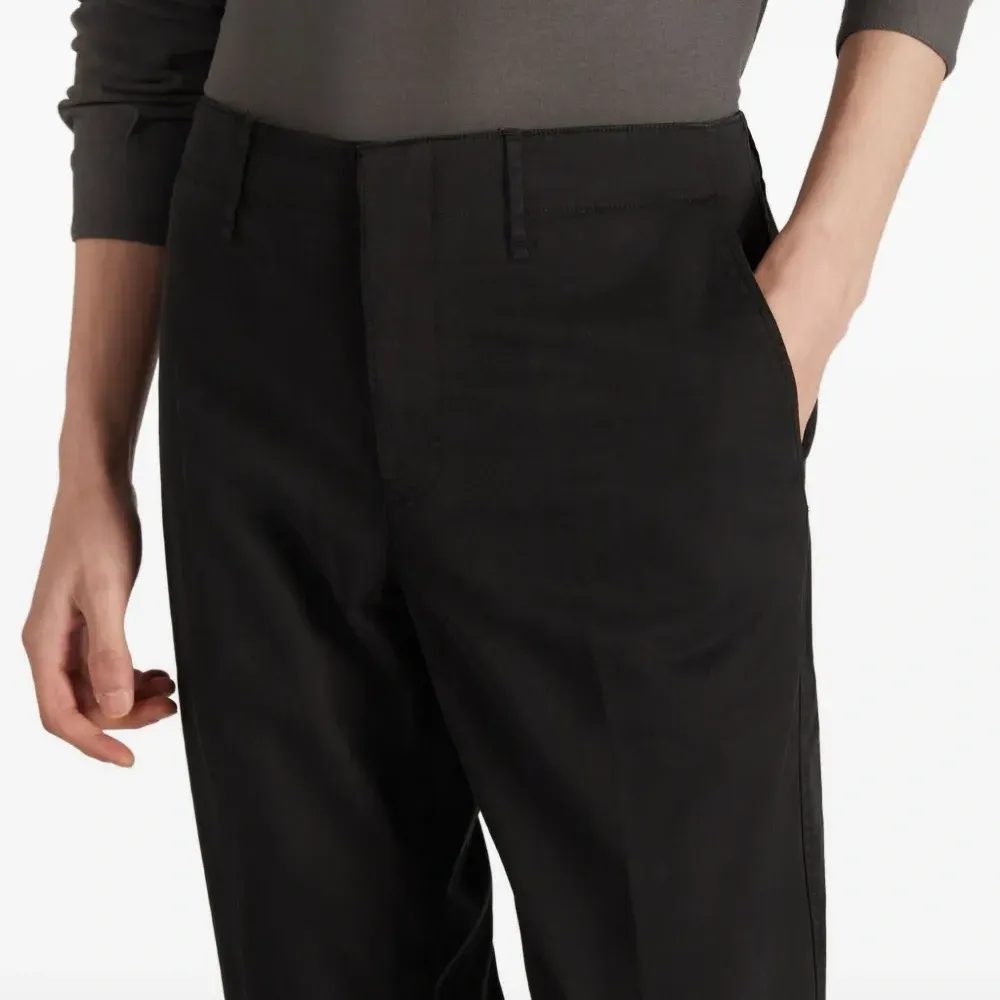 Брюки с карманами